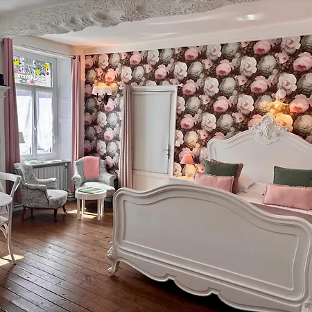 La Tannerie De Montreuil Bed and Breakfast